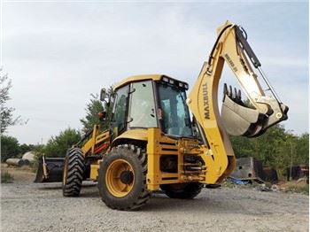 4WD TRACTOR BACKHOE LOADER